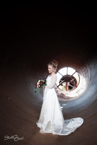 Hääkuvaus- Trash the dress kuvaus