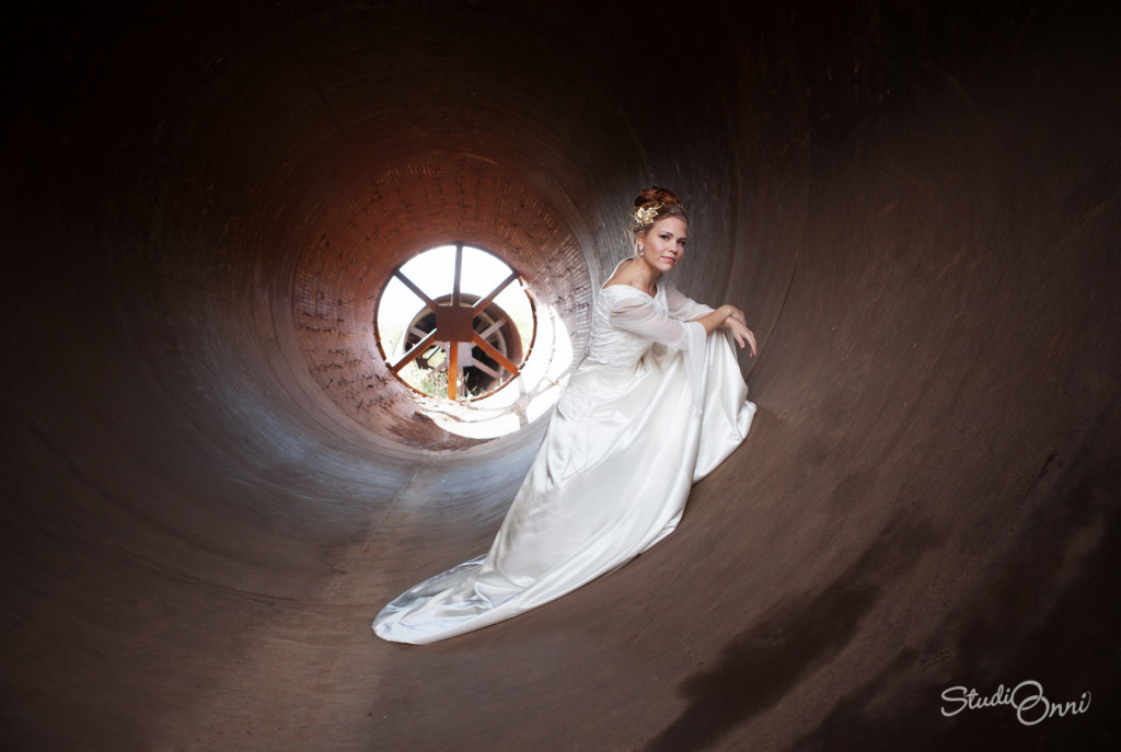 Hääkuvaus- Trash the Dress kuvaus