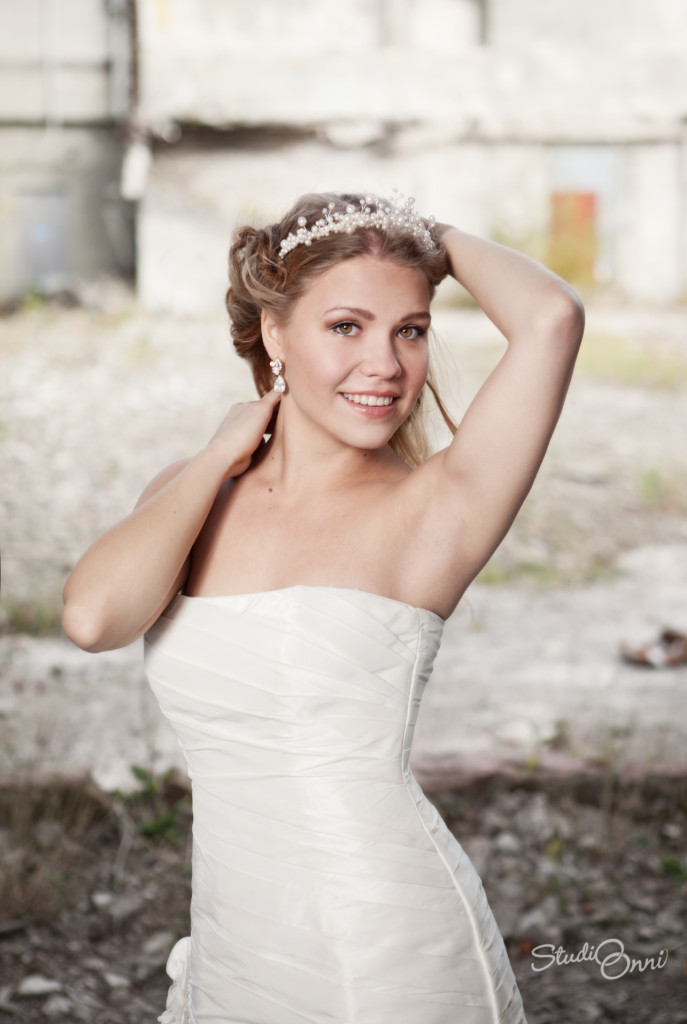 Hääkuvaus - Trash the dress kuvaus