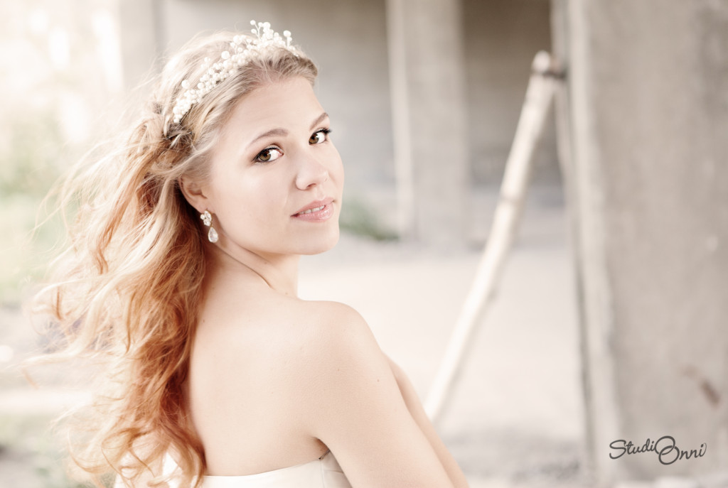 Hääkuvaus - trash the dress kuvaus