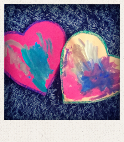 "Mamma e bäst på att rita o måla o äta"